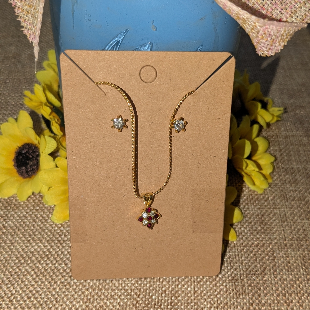 Elegant Gold and Red Pendant Necklace Set